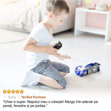 Încarcă imaginea în vizualizatorul Galerie, Masinuta care merge pe pereti
